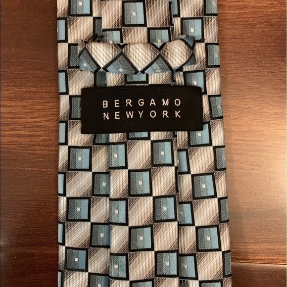 🌿SALE🌿BERGAMO New York Necktie - Picture 5 of 10